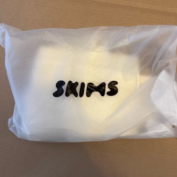 SKIMS Cream Button Down Cardigan - Picture 3 of 5